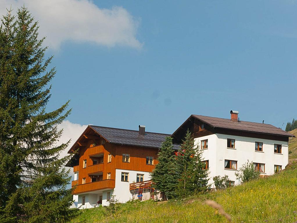 Haus Furka Hotel Damuels Exterior foto